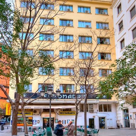 Euromadrid Hostel Bagian luar foto