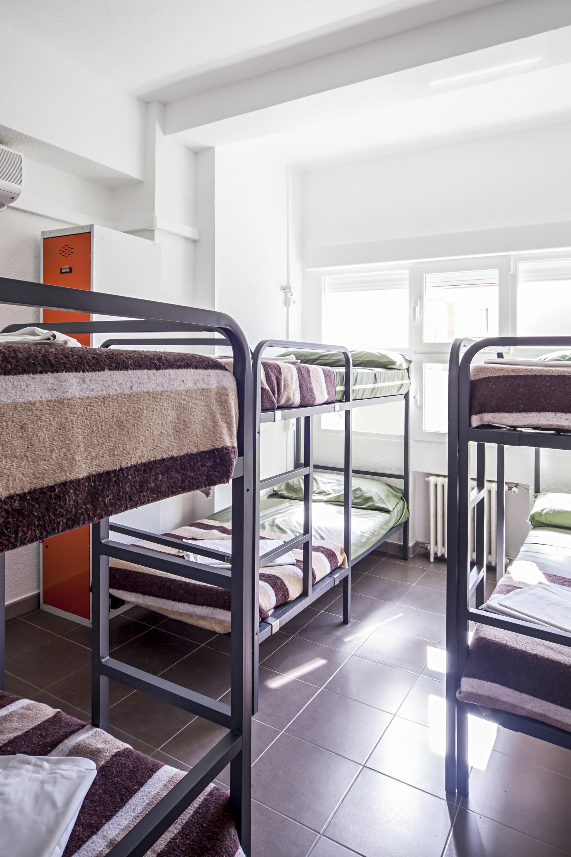 Euromadrid Hostel Bagian luar foto