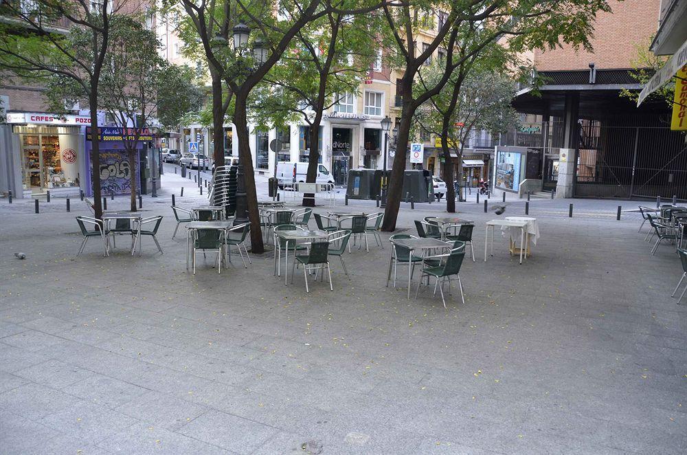 Euromadrid Hostel Bagian luar foto