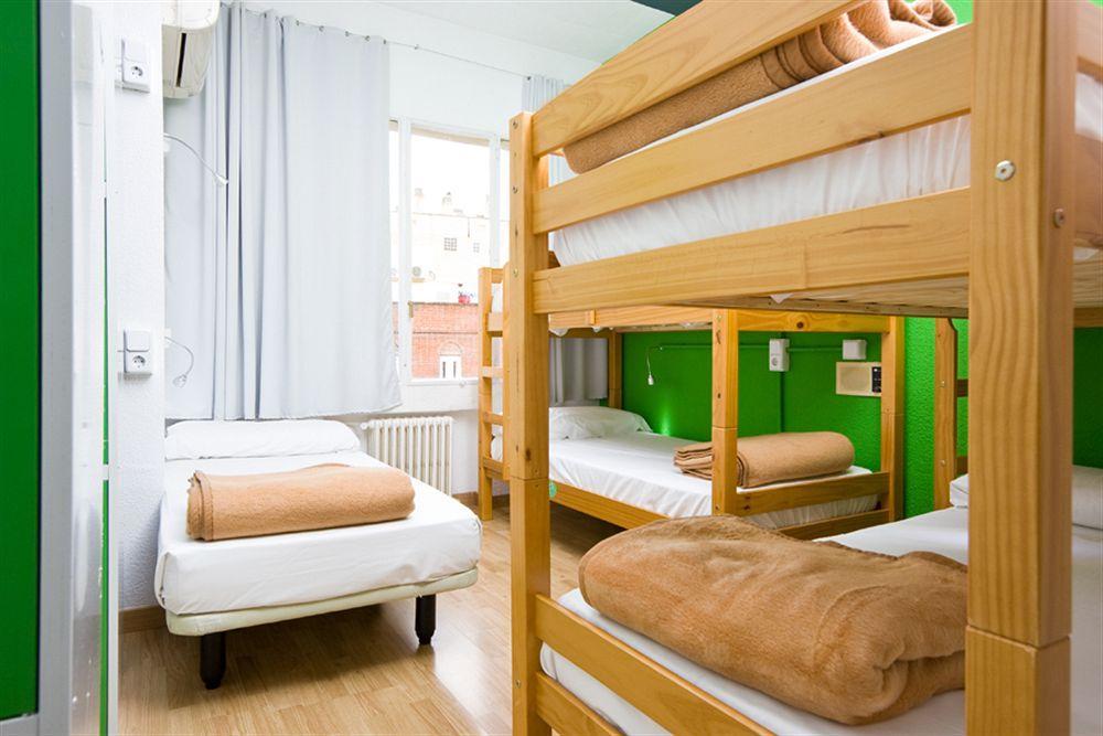Euromadrid Hostel Bagian luar foto