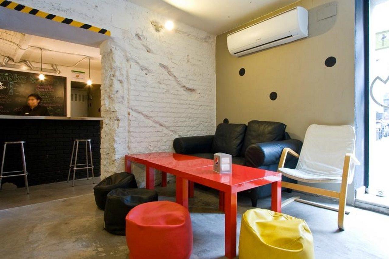 Euromadrid Hostel Bagian luar foto