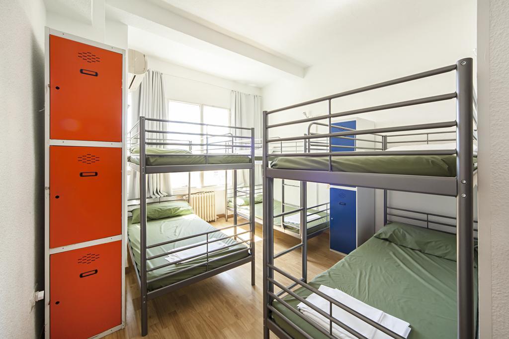Euromadrid Hostel Bagian luar foto